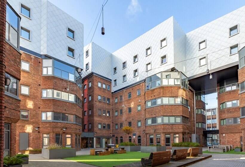 旅馆 Studios Students Only Cardiff Centre