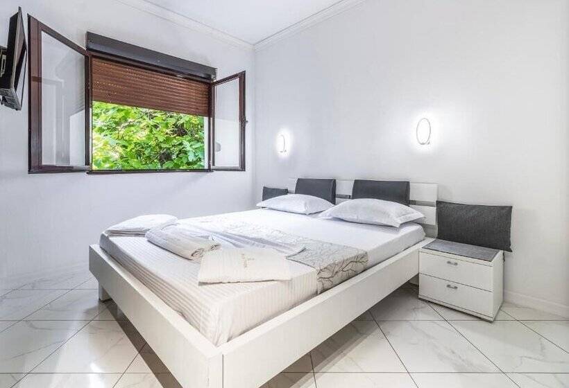 Apart Hotel President