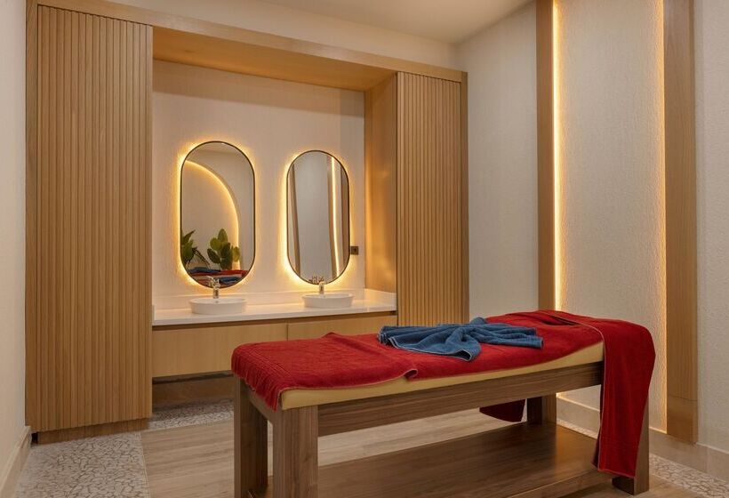Arcanus Hotels Trendline Side