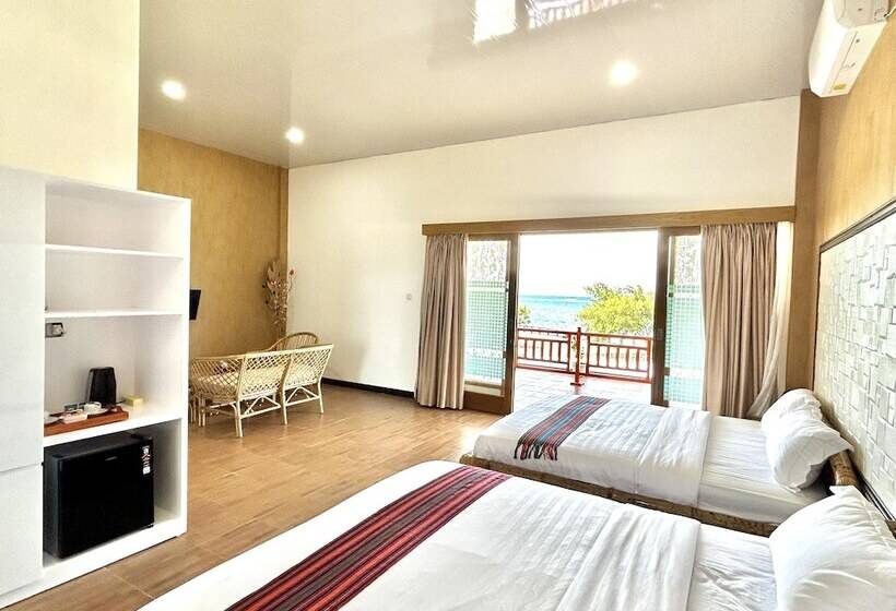 Bayview Beach Resort East Lombok