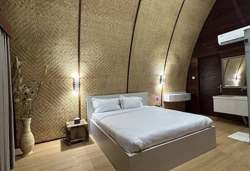 Bayview Beach Resort East Lombok