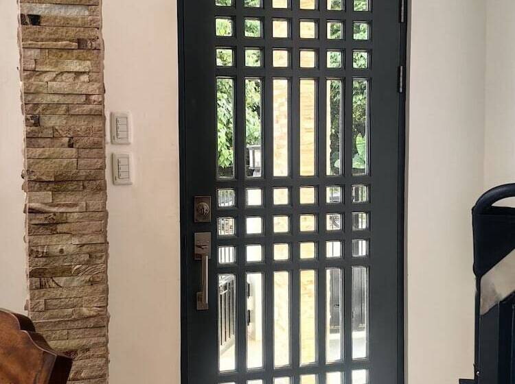 تختخواب و صبحانه Adora S Place   Luxury Suite