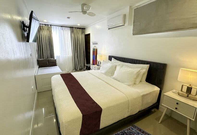 تختخواب و صبحانه Adora S Place   Luxury Suite