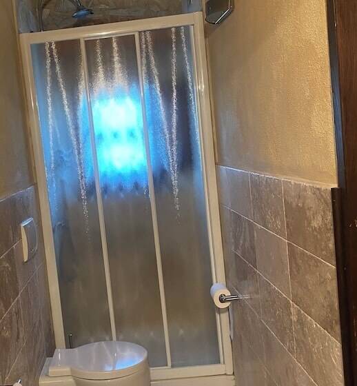 Room In B&b Sottotono Agriturismo With Swimming Pool On Florence Surrounded By Greenery