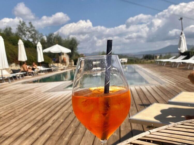 Room In B&b Sottotono Agriturismo With Swimming Pool On Florence Surrounded By Greenery