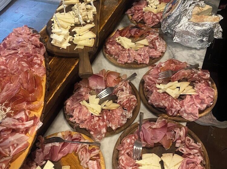 Room In B&b Sottotono Agriturismo With Swimming Pool On Florence Surrounded By Greenery