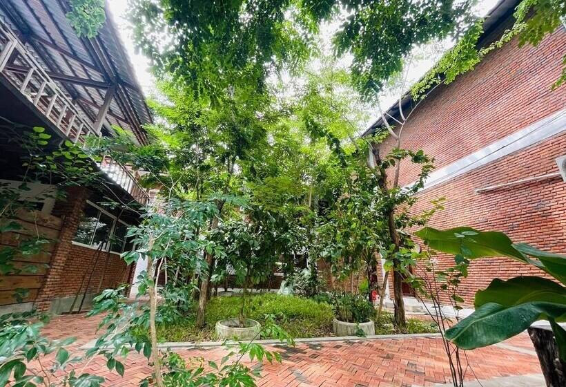 مبيت وإفطار Bat Rice Resort