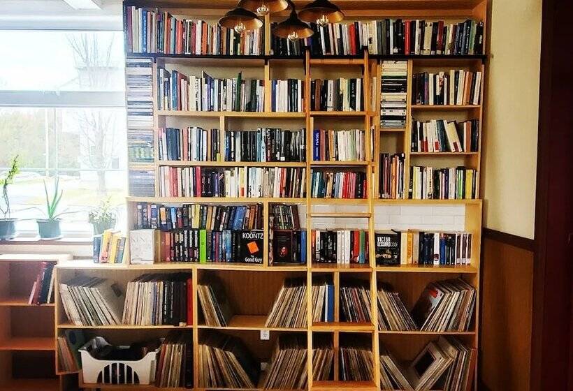 민박 Capharnaüm Gîte   Boutique   Café