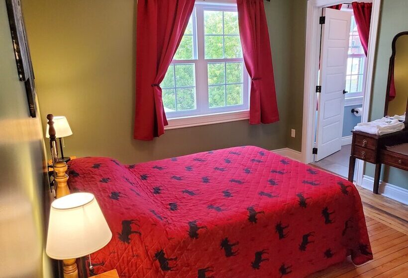 민박 Capharnaüm Gîte   Boutique   Café