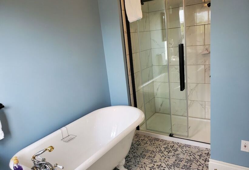 민박 Capharnaüm Gîte   Boutique   Café