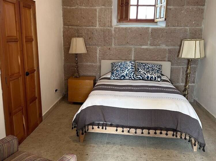 مبيت وإفطار Casona El Calvario