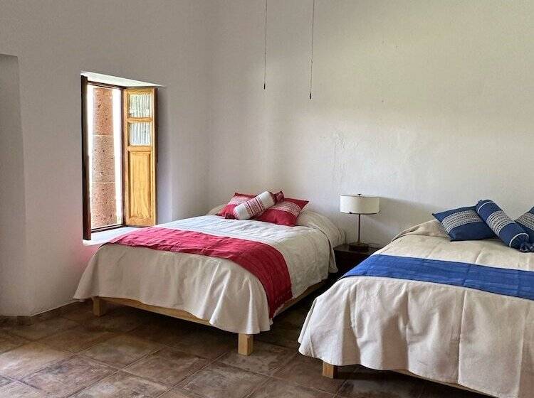 مبيت وإفطار Casona El Calvario