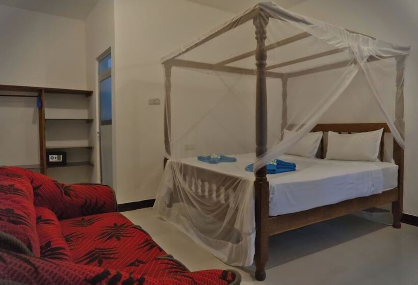 Bed and Breakfast Cocolala Beach House