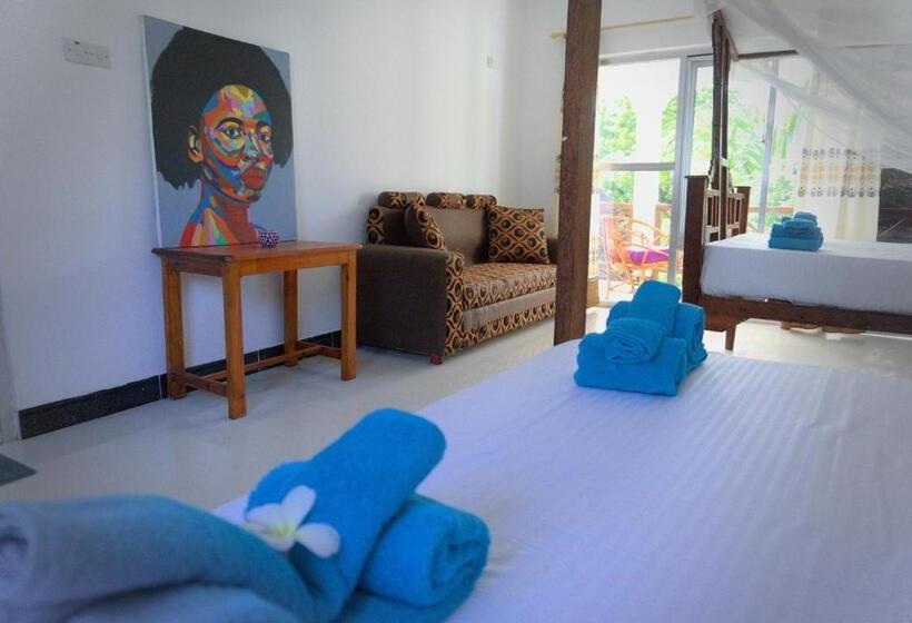 Bed and Breakfast Cocolala Beach House