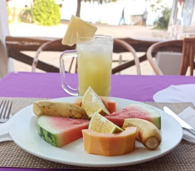 Bed and Breakfast Cocolala Beach House