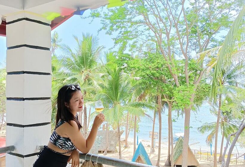 Bed and Breakfast Coraline Coast Beach Resort & Resto Bar