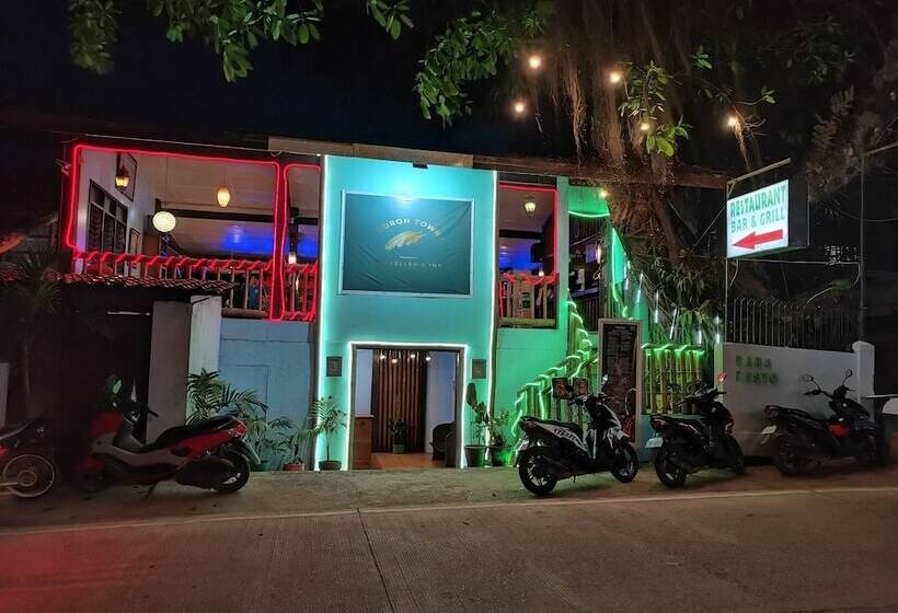 تختخواب و صبحانه Coron Town Traveller S Dormitory