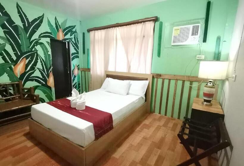 تختخواب و صبحانه Coron Town Traveller S Dormitory