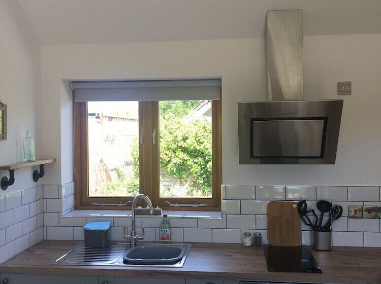 مبيت وإفطار Lakeview Studios