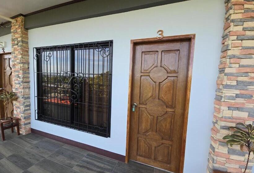 تختخواب و صبحانه Nober Pension House City Center