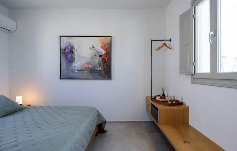 تختخواب و صبحانه Oia Treasures Art Suites