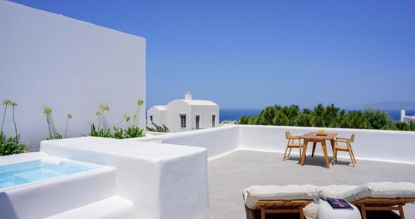 تختخواب و صبحانه Oia Treasures Art Suites