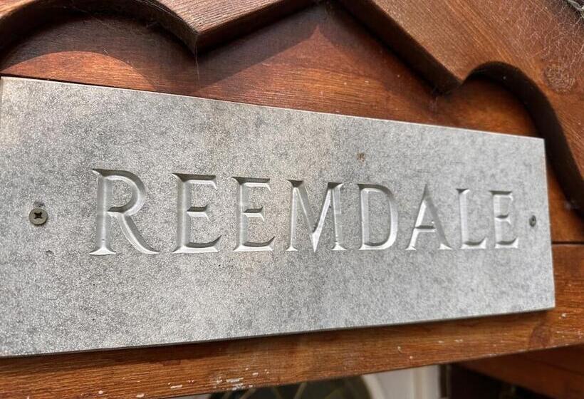 مبيت وإفطار Reemdale