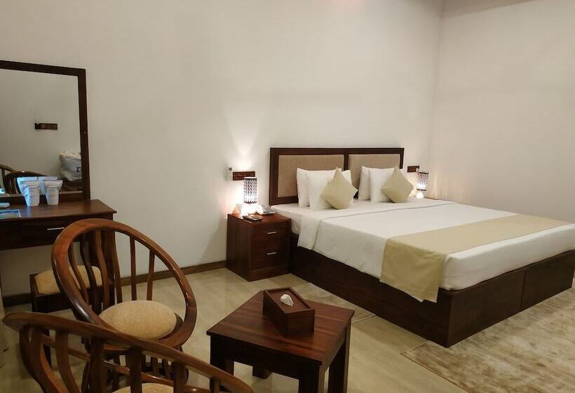 مبيت وإفطار Sigiriya Cashew Palace Resort