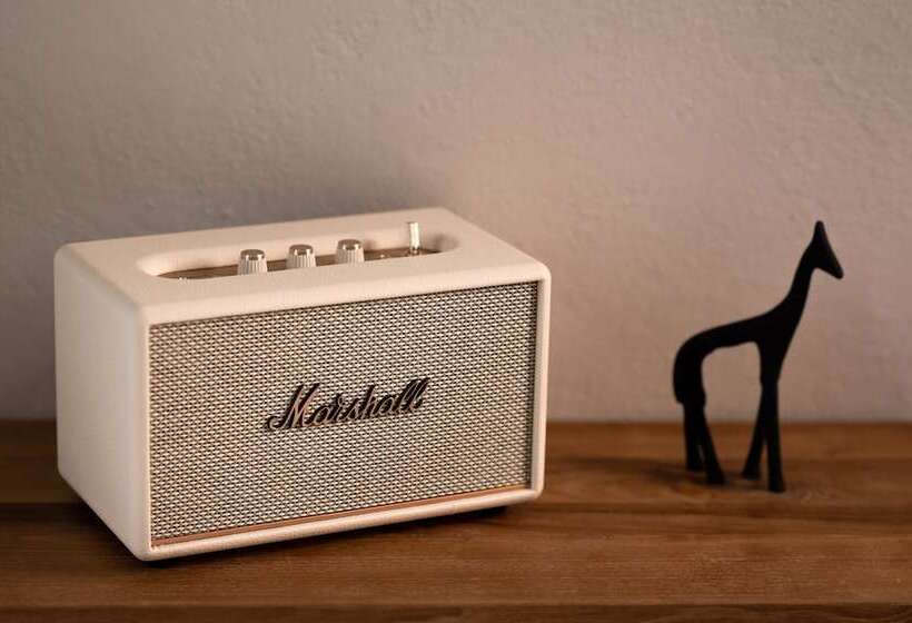 تختخواب و صبحانه Twentyone Suites