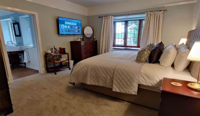 Luxury Bed And Breakfast At Bossington Hall In Exmoor, Somerset