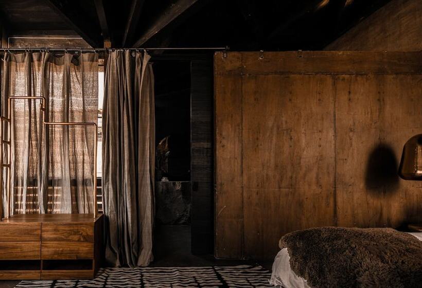 Casa Silencio Hotel Boutique & Distillery