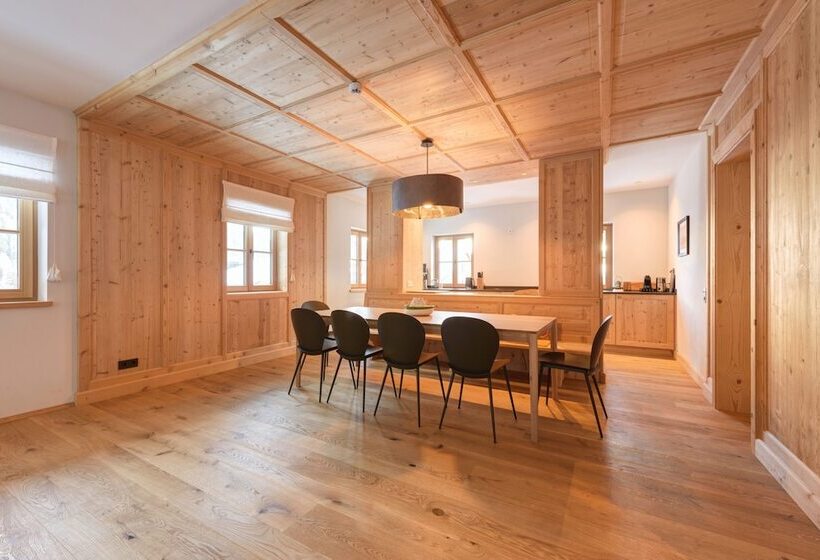 Chalet Silver Fox