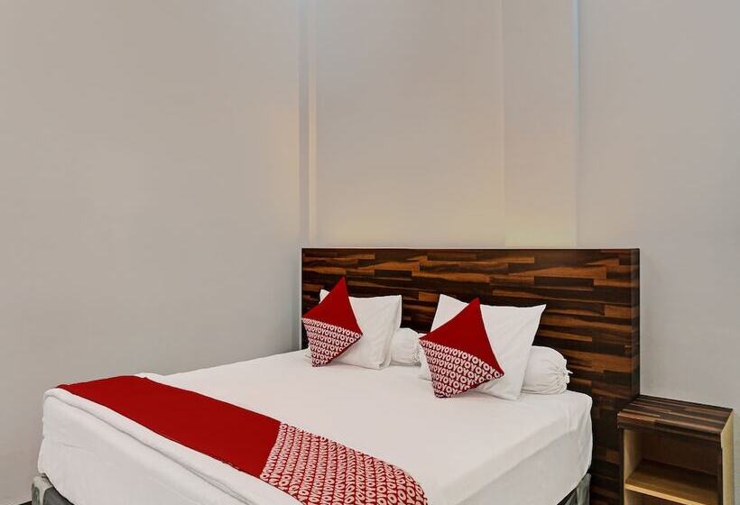 Collection O 92152 Hotel The Wong