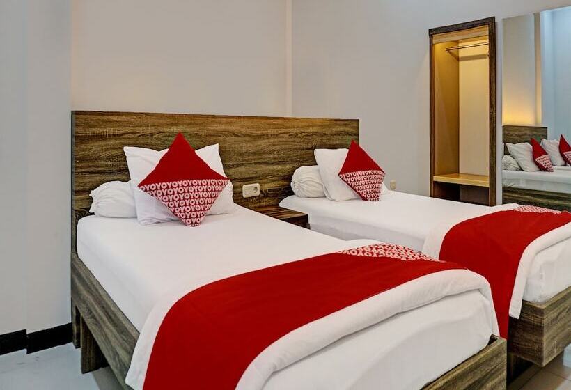 Collection O 92152 Hotel The Wong