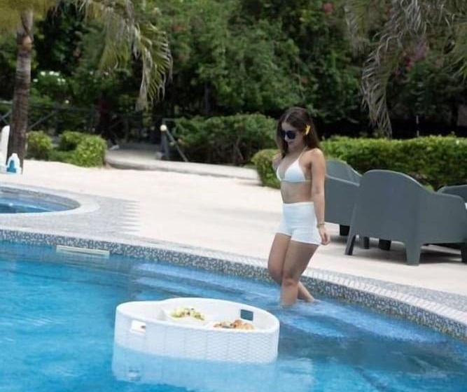 Cterra Zanzibar Beach Resort