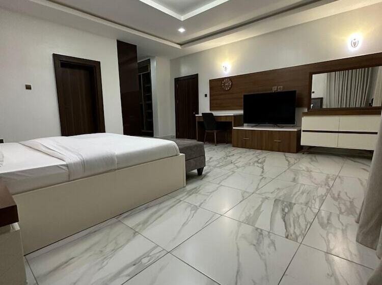 De James Hotels & Suites