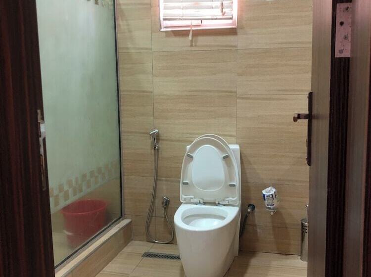 De James Hotels & Suites