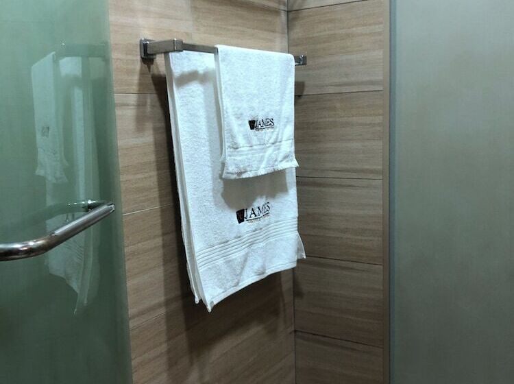 De James Hotels & Suites