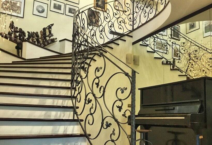 Erania Rooms & Apartments