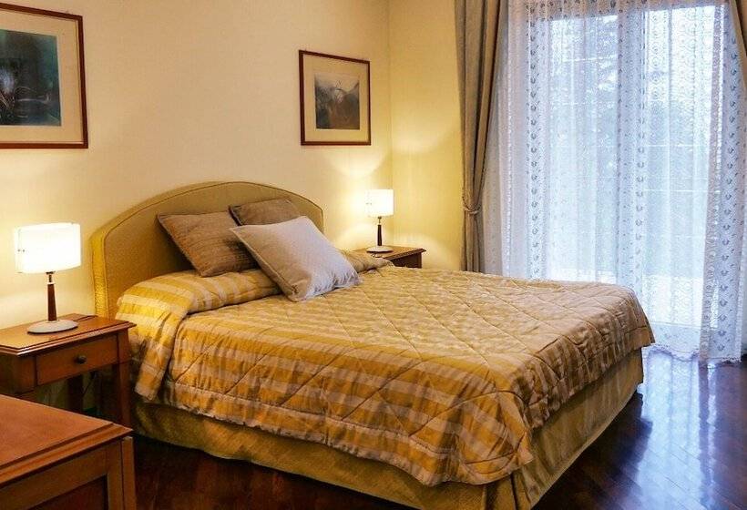 Erania Rooms & Apartments