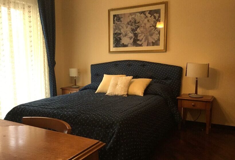 Erania Rooms & Apartments