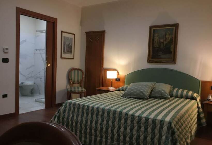 Erania Rooms & Apartments