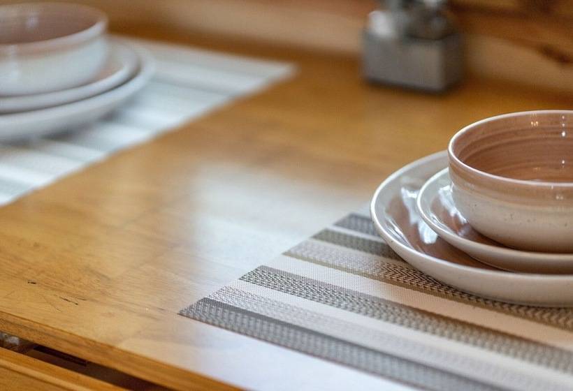 Fancy Cabin Right On Main St!