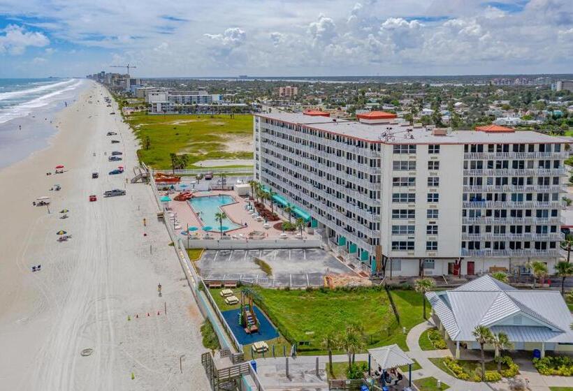 Harbour Beach Resort 811