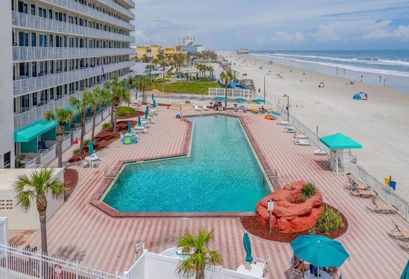 Harbour Beach Resort 811