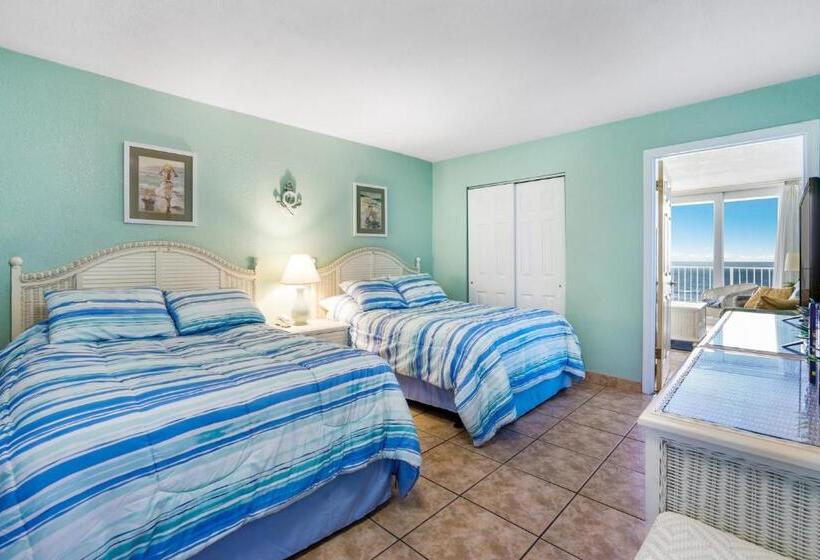 Harbour Beach Resort 811