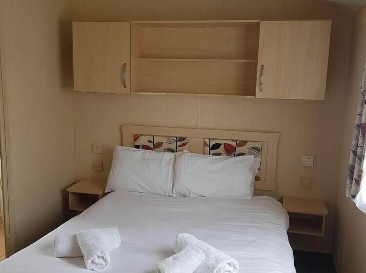 2br Pool Garden Parking Wifi Sleeps6