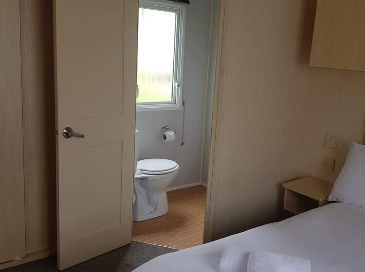 2br Pool Garden Parking Wifi Sleeps6