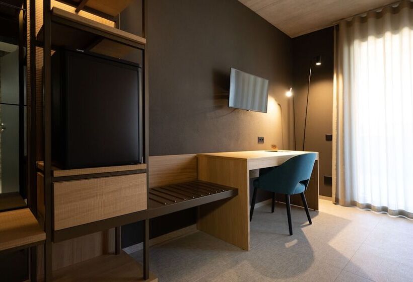 فندق فئة نجمة واحدة 6532 Smart Hotel   Self Check In