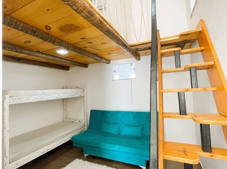 簡易ホテル Pousada Atenas